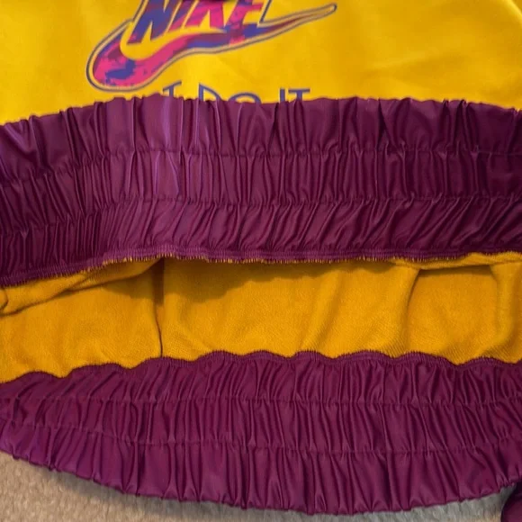 Nike Top - Picture 6 of 7